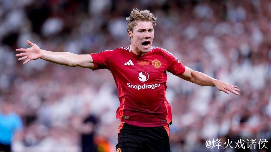 下半场闪击，埃万尼尔松禁区低射破门，曼联2-2伯恩茅斯