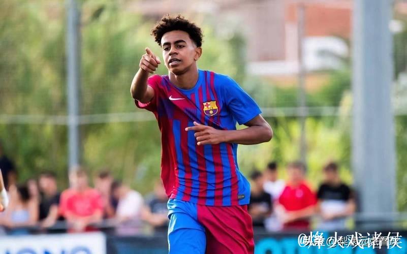 2:0!拉神梅开二度,亚马尔毫无贡献,巴萨获7连胜,狂甩皇马7分 2:0!拉神梅开二度,亚马尔毫无贡献,巴萨获7连胜,狂甩皇马7分