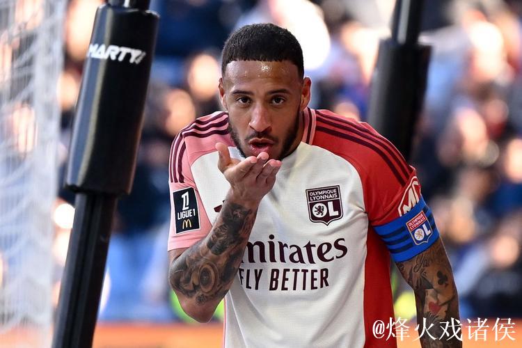 队报：曼联已接触托利索的团队，马竞也对球员有意